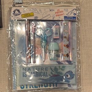 Disney Frozen Magical Stationery Set - Blue and White